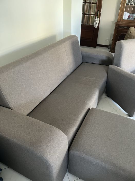 Vendo Sofá com chaise amovível e cadeirão