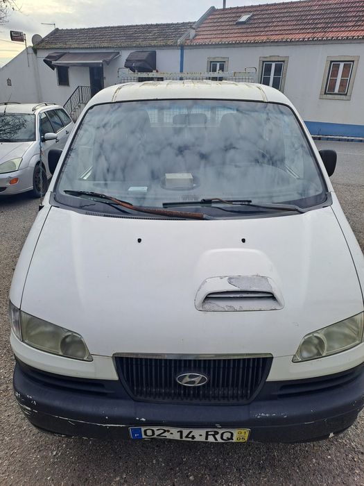 Hyundai H1 2001 caixa aberta