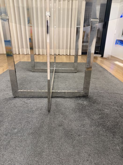 Mesa de vidro com pe em inox