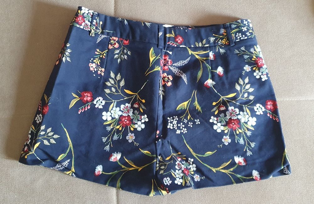 Short mulher Stradivarius