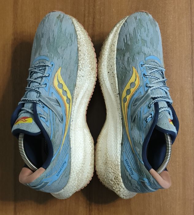 Кросівки спортивні чоловічі бігові Saucony Triumph 20 42.5 розмір