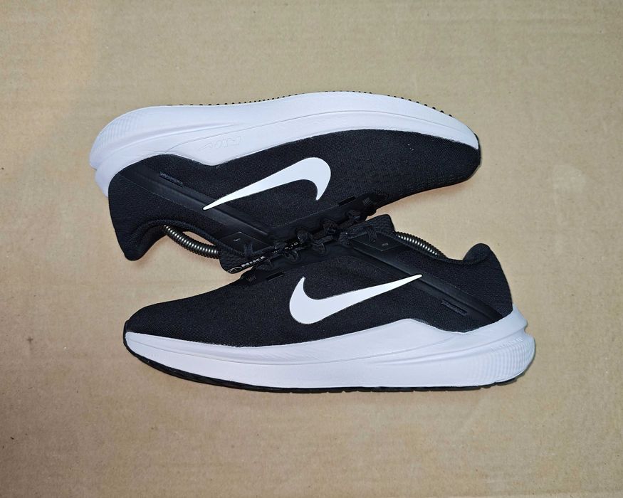 Оригінальні Бігові Кросівки Nike Air Winflo 10  Розмір 41