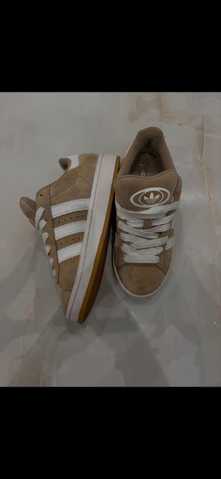 Adidas Campus,algumas marcas de uso mas em bom estado tamanho 36