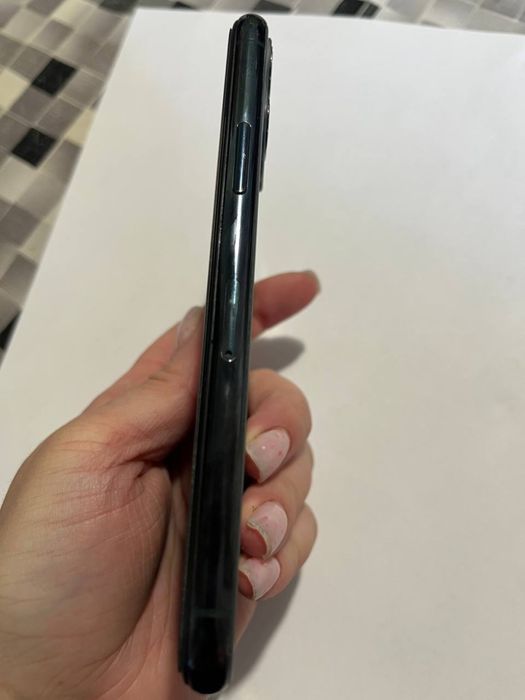 Продам Iphone11 pro 256