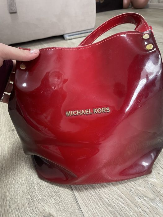 Michael kors сумка лакова