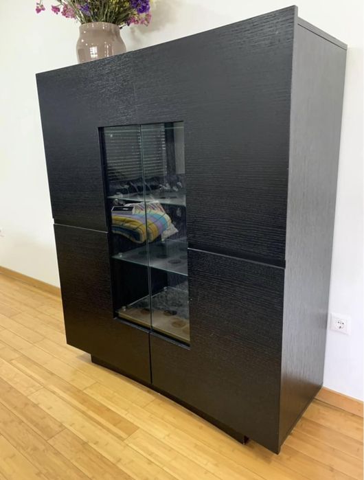 Vitrine usada como nova