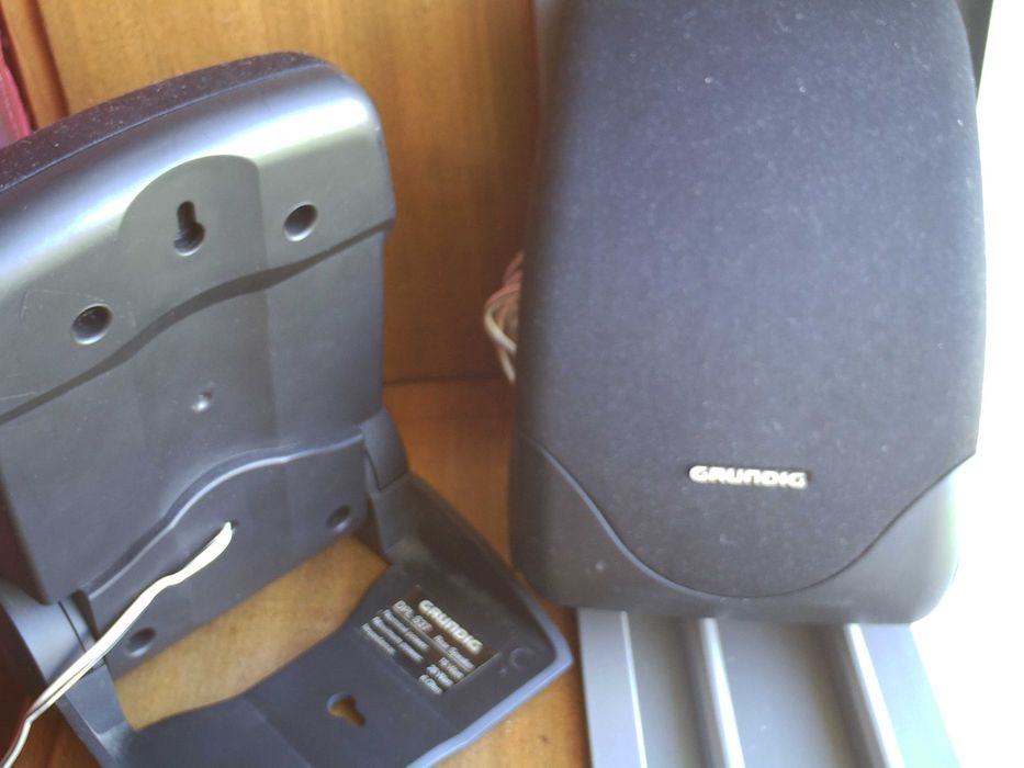 Colunas 2.1 GRUNDIG