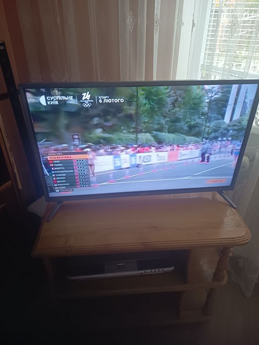 Продається телевізор Smart tv Kivi 32hk 30g