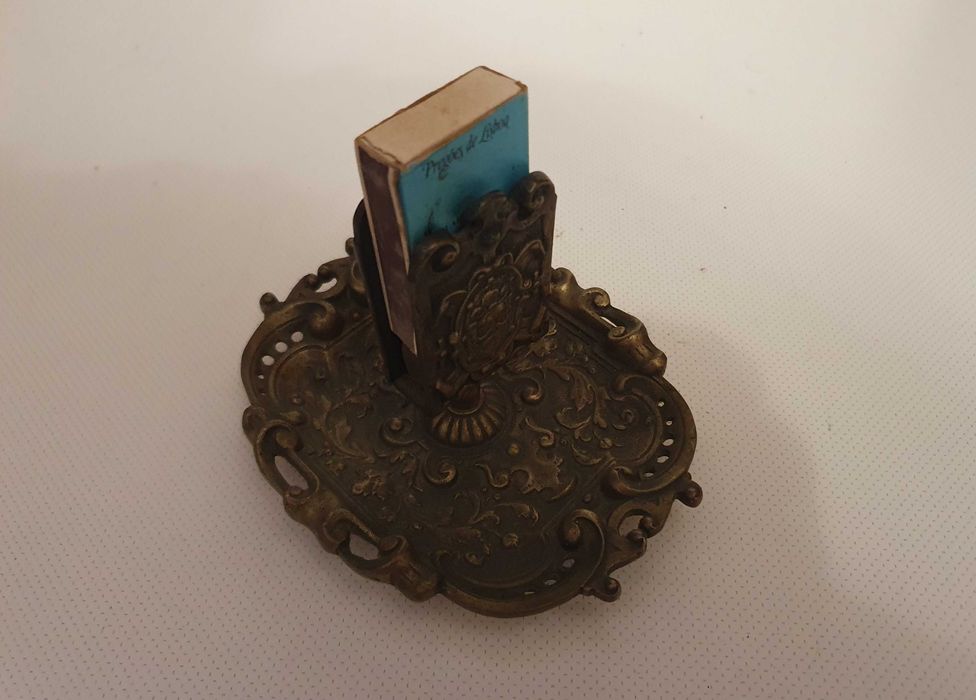 Belíssima Fosforeira / Cinzeiro, em estanho - Anos 60