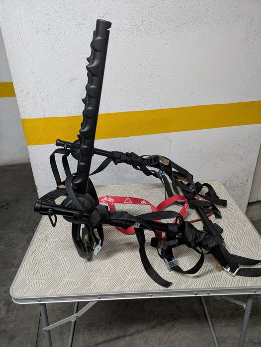 Suporte de bicicletas para carro (porta-bagagem) — usado apenas 2x