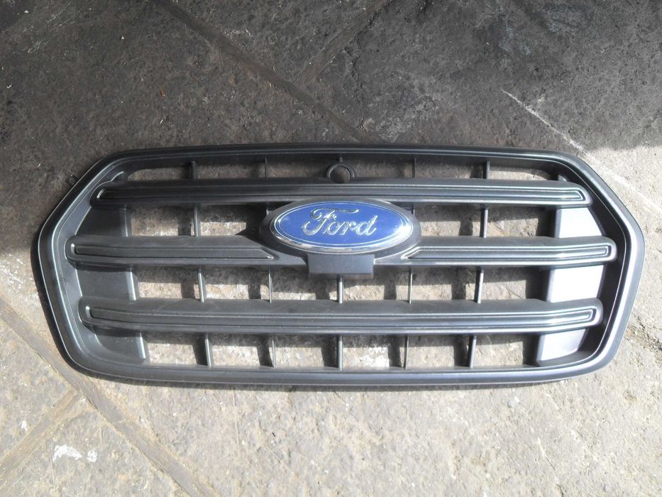 Ford Transit  grill/ atrapa przednia