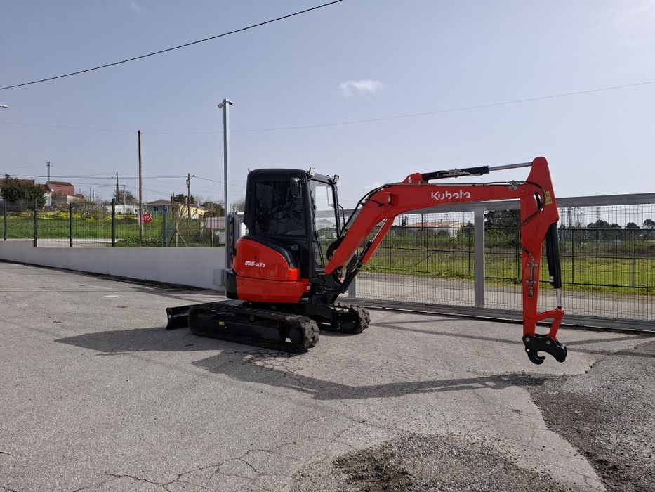 Mini giratória kubota U35