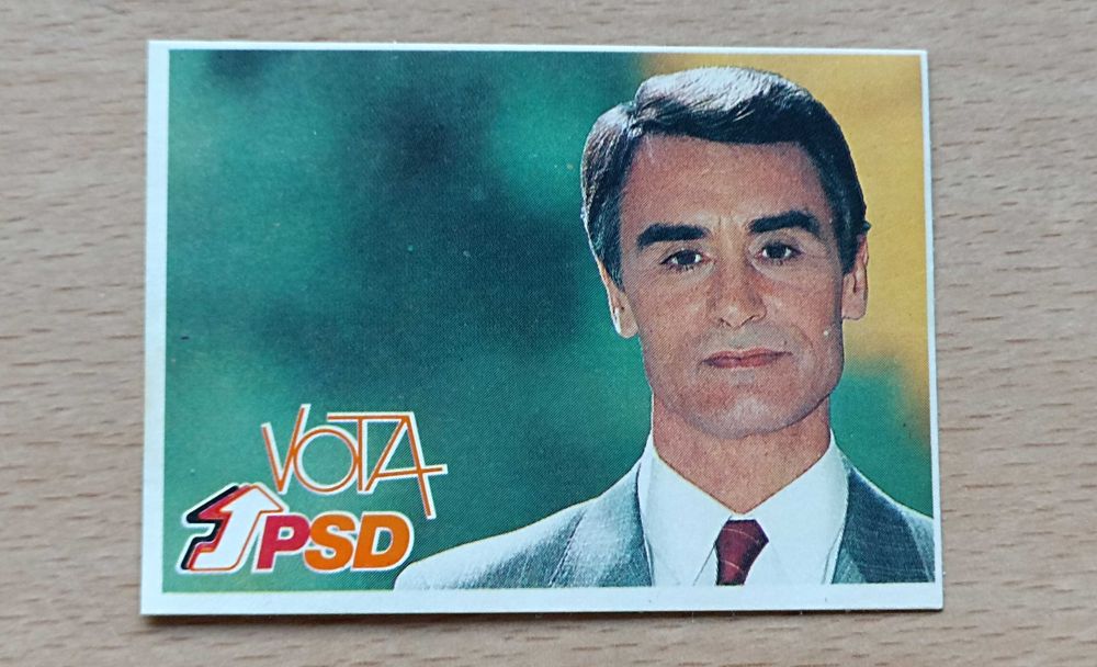 2 autocolantes VOTA PSD - CAVACO SILVA campanha legislativas 1991