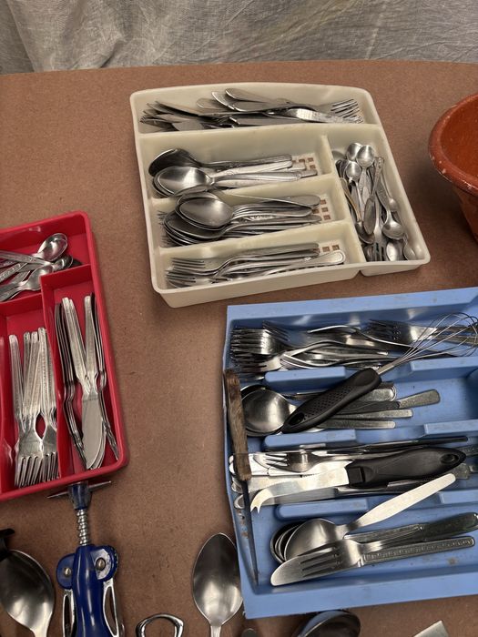Talheres e outros acessórios de cozinha