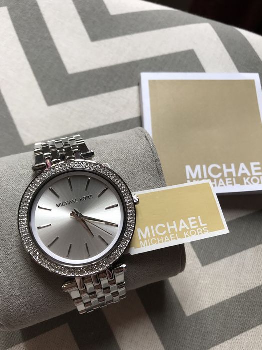 Relógio Michael Kors prateado novo