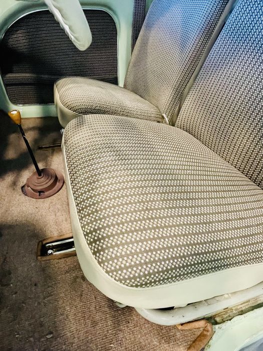 Renault 4 CV “Joaninha”