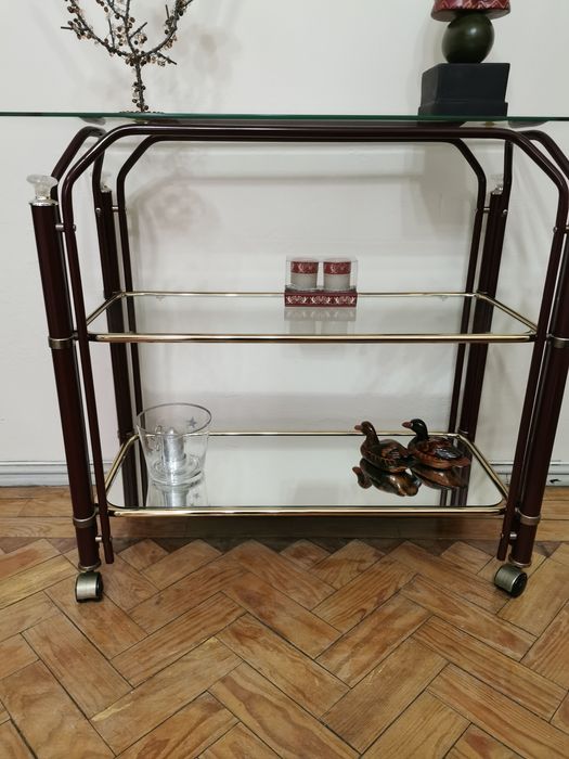 Carrinho de apoio em vidro