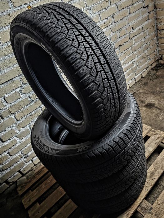Зимові 205/55r17 Hankook | 2024 | 7/6mm | Hungary | Преміум шини | 4шт