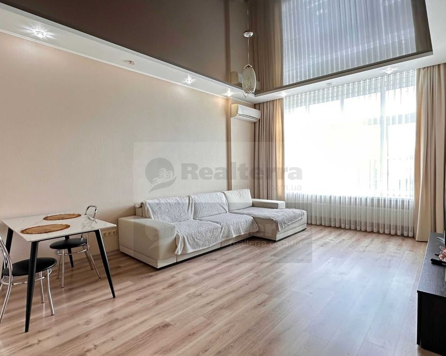 Простора і мебльована, 85 кв.м. в ЖК Golden Park, Парково-Сирецька, 4-В