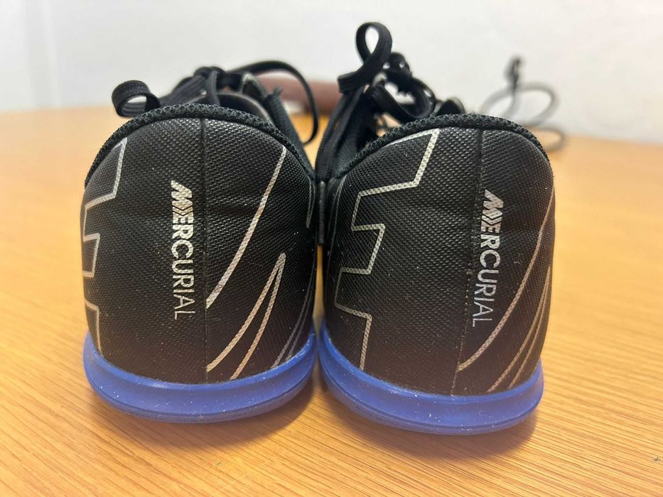 CHUTEIRAS NIKE ORIGINAIS TAMANHO 38,5