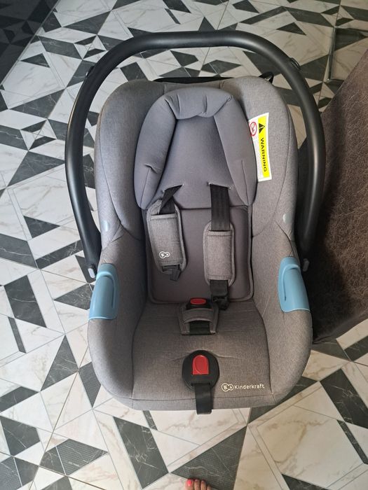 Продам автокрісло Kinderkraft