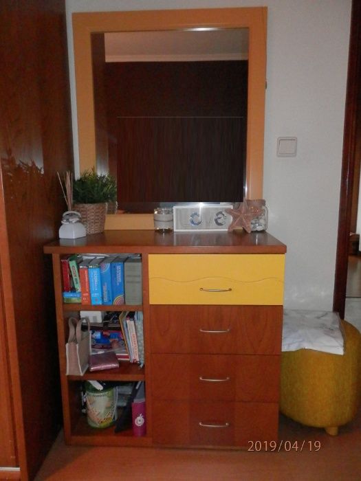 Móvel de quarto em faia