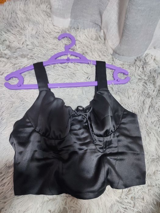 Top preto corset Bershka