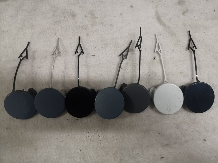 Cayenne 958  заглушки на буксировочный крюк