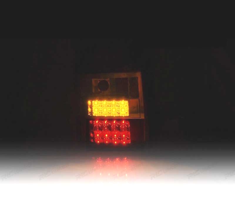FAROLINS TRASEIROS LED VOLKSWAGEN VW T5 2P 03-09 LOOK TUNING FUNDO PRETO ESCURECIDOS