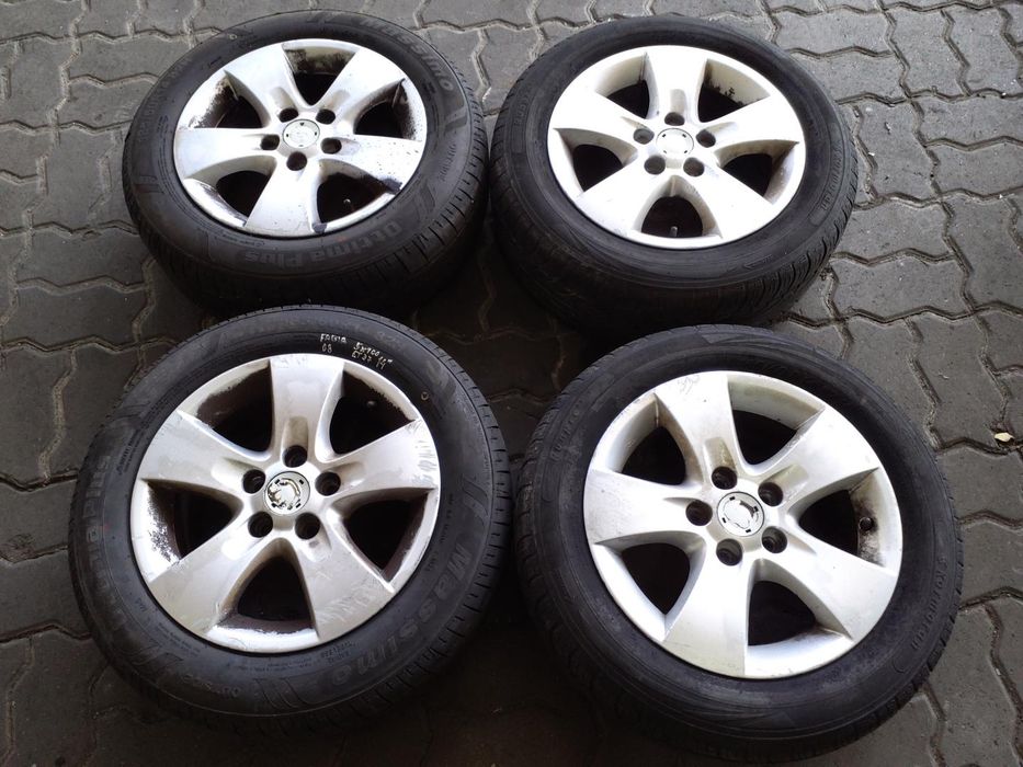 Jantes Skoda R14 Com Pneus 185/60 Furação 5X100