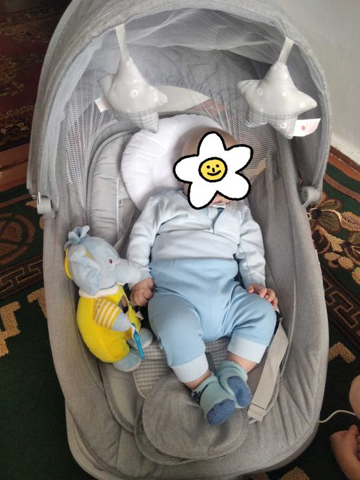 Заколисуючий цент, шезлонг.