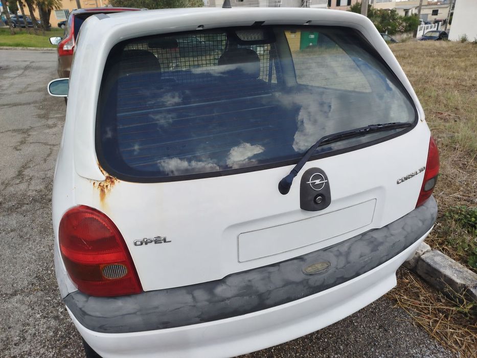 Opel Corsa 1.5 TD Motor Isuzu