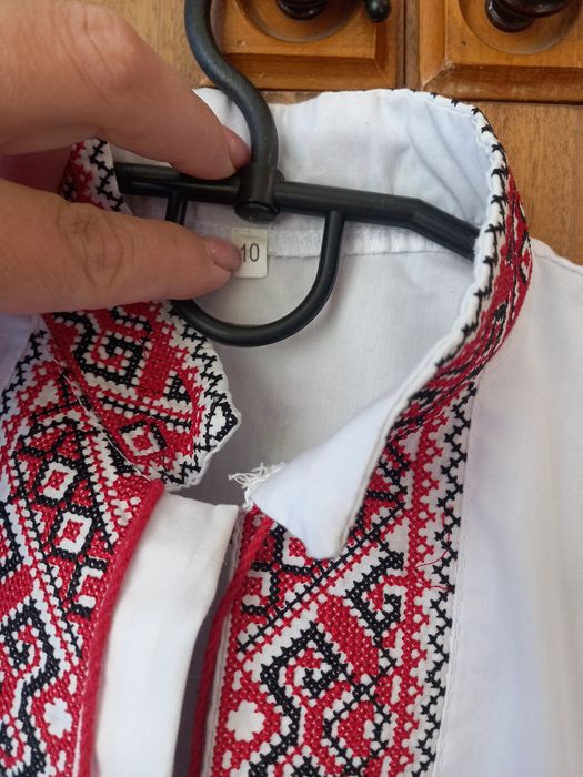 Продам  вышиванку