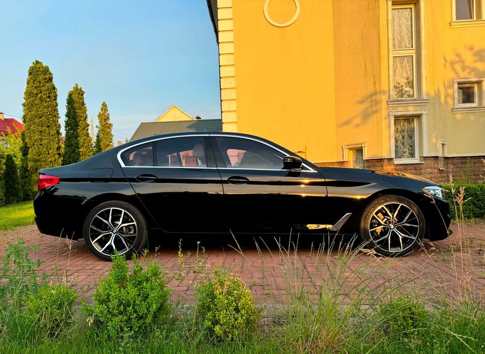 BMW 5 Series 2019 VIN WBAJA5C54KWW29974 фото оголошення 9 з 24