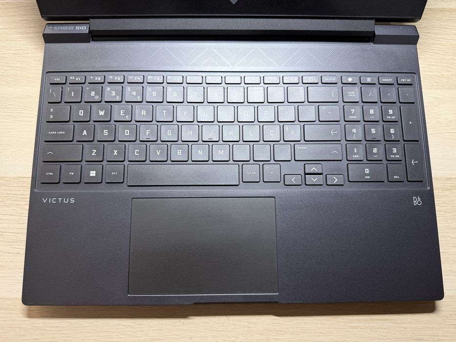 Portátil Gaming HP Victus 15 – Ryzen 5 5600H | RX 6500M | 32 GB RAM | 1 TB SSD