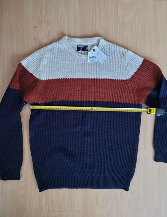 Sweter męski Springfield, rozmiar XXL
Długość 74cm
Szerokość 56cm