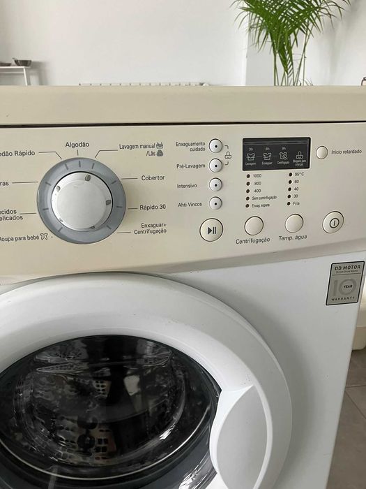 Máquina de lavar roupa LG directdrive 7kg inverter.
