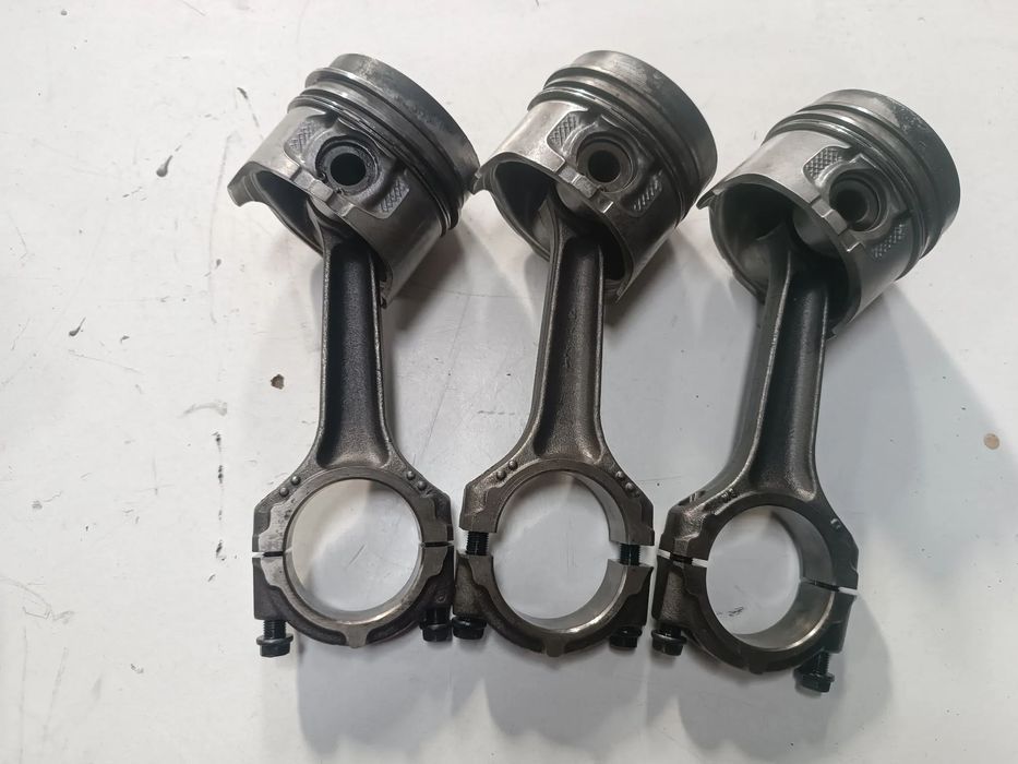 Piston/pistons c biela - Renault Kangoo / Clio 1.9d /1.9 d/1.9diesel