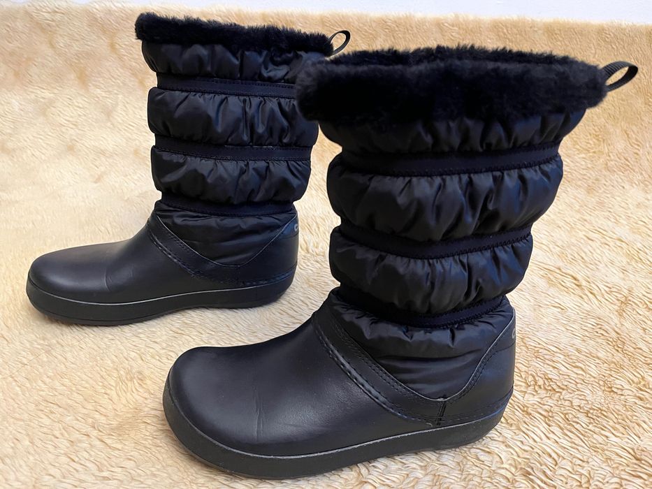 Śniegowce Crocs W 7, czarne wkładka 24-24,5 cm.,