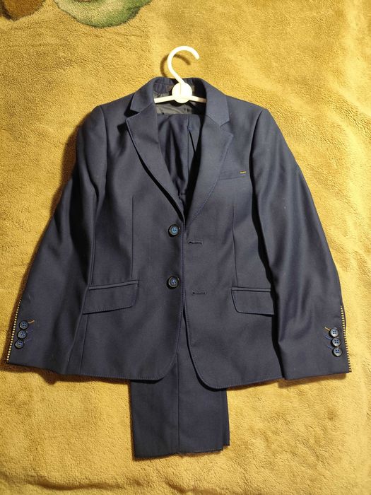 Продам детский костюм