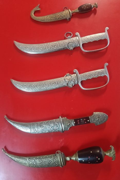 Adagas decorativas