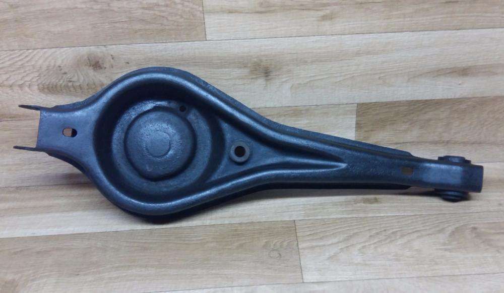 Рычаг задней подвески Ford Mondeo МК-1,2,3 / Форд Мондео 1,2,3