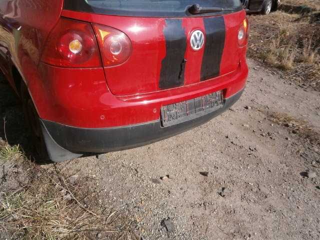 vw golf V zderzak tył tylny czerwony LY3D 4xPDC ładny wersja 3D