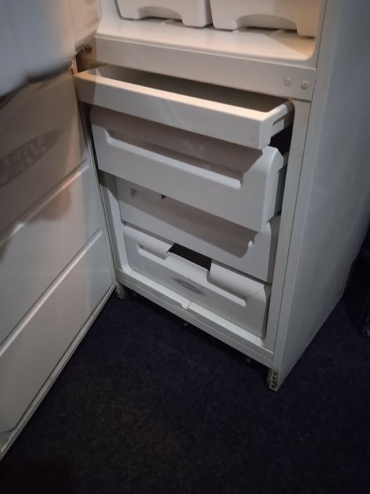 Продам холодильник privileg