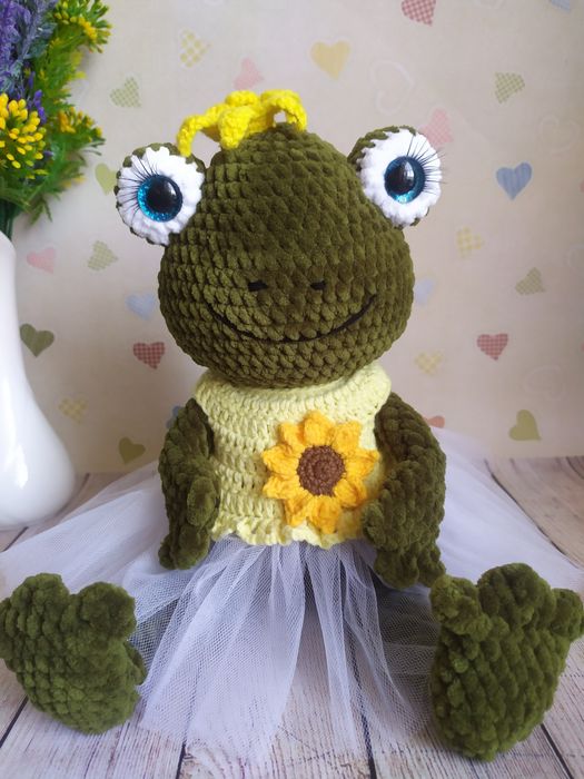 Жабка з плюшевої пряжі