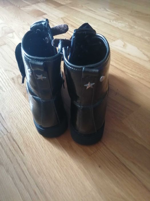 sapatilhas e botas menina