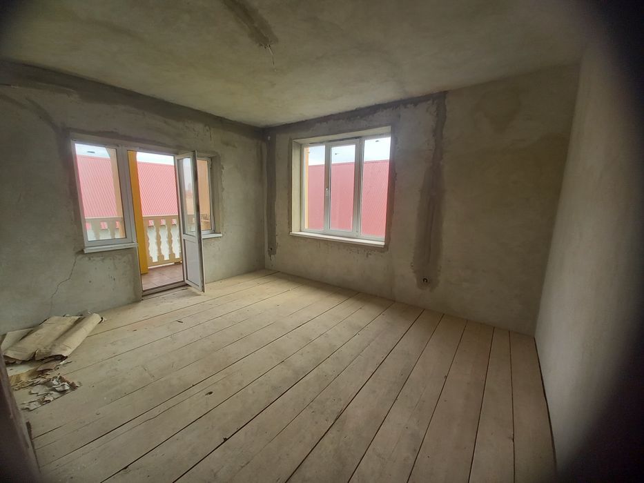 2-поверхова хата в с. УЛИЧНЕ