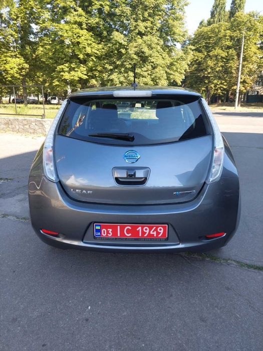 Nissan Leaf 2015 рік