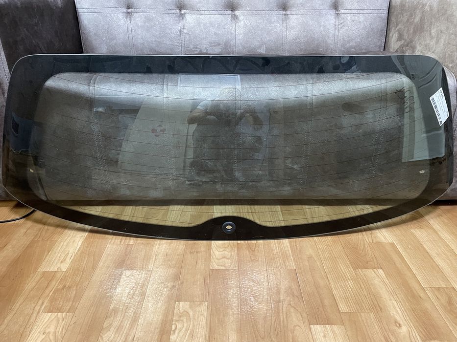 Стекло Kia rio 2 hatcback  Скло задне PGW (США) (ляда) Нове!