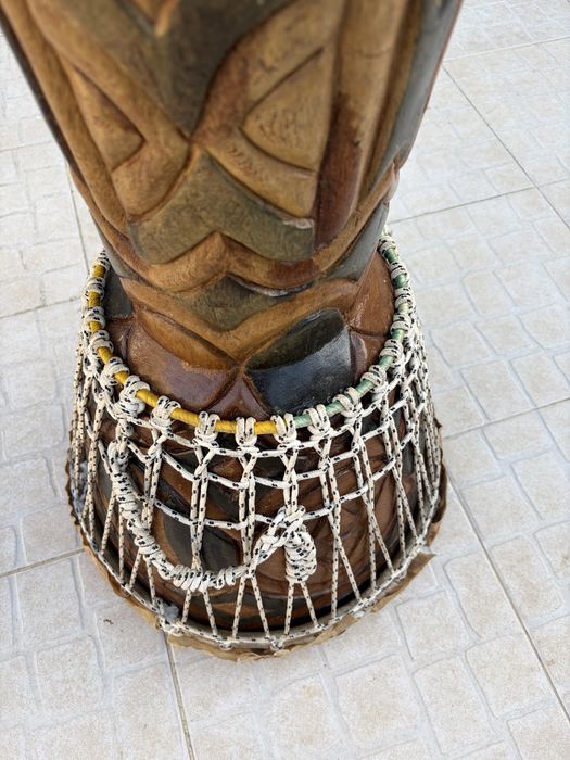 Diembe trabalhado artesanal…